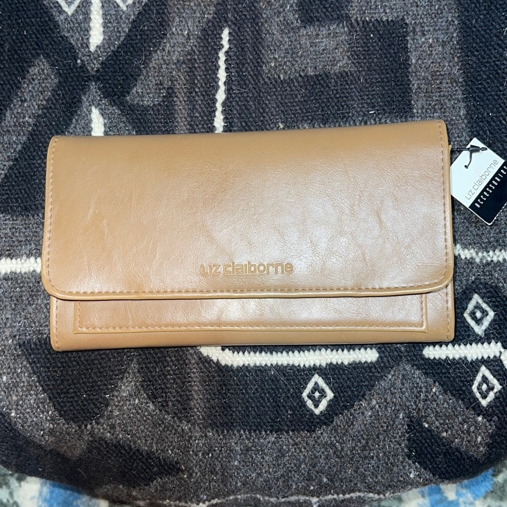 Liz Claiborne Ladies Wallet
